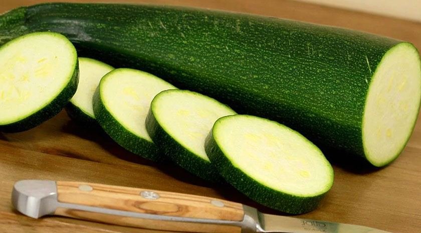 Knife and sliced ​​zucchini